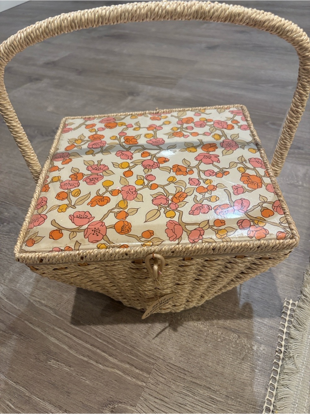 Dritz Vintage Cream Wicker Sewing Basket with Floral Lid